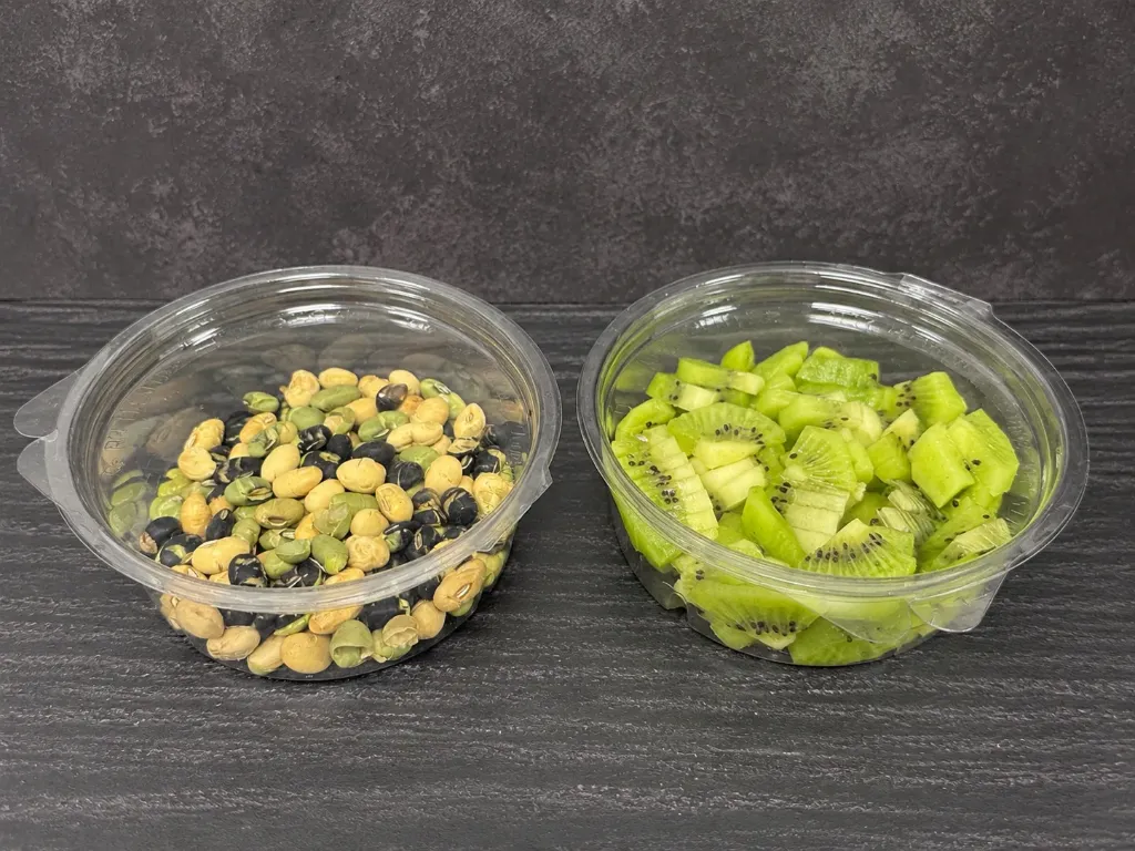 Snack 8  Edamame + Kiwi